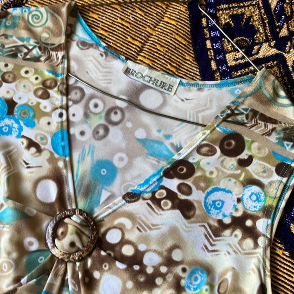 Love this light spring summer top, and have the pants to match! - Picture 3 of 3